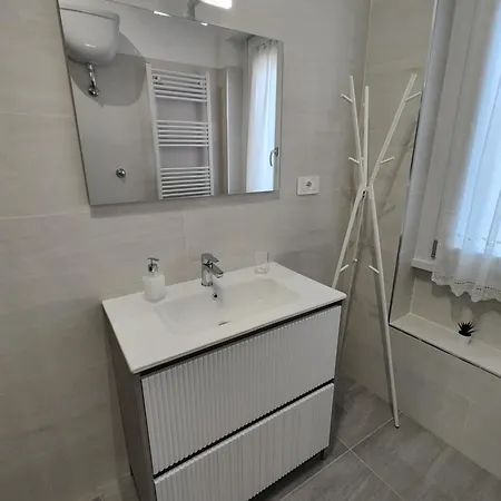 Apartman Civico 34 Urban House *